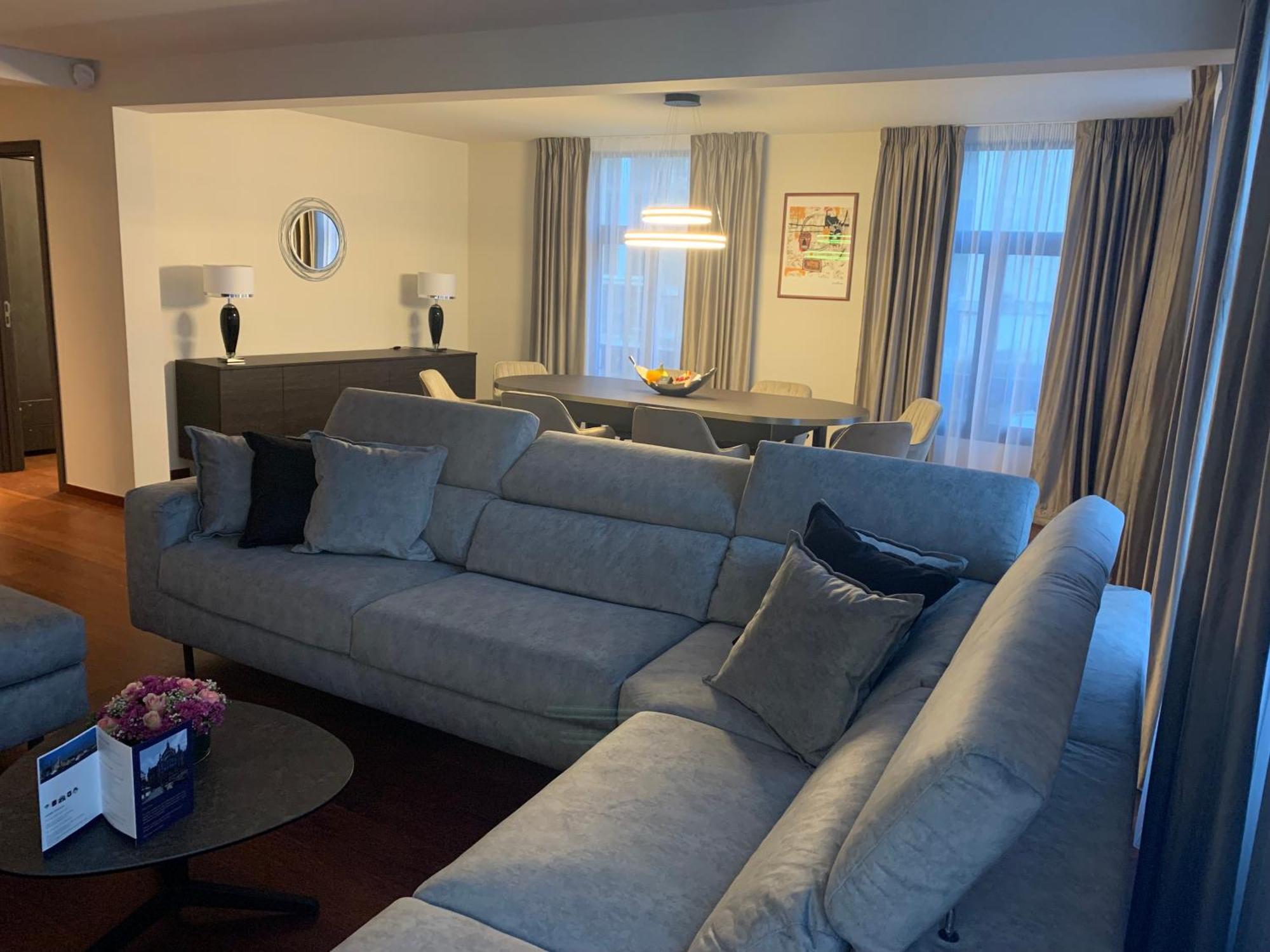 Botanique Suites Airbnb, Antwerp Exterior photo