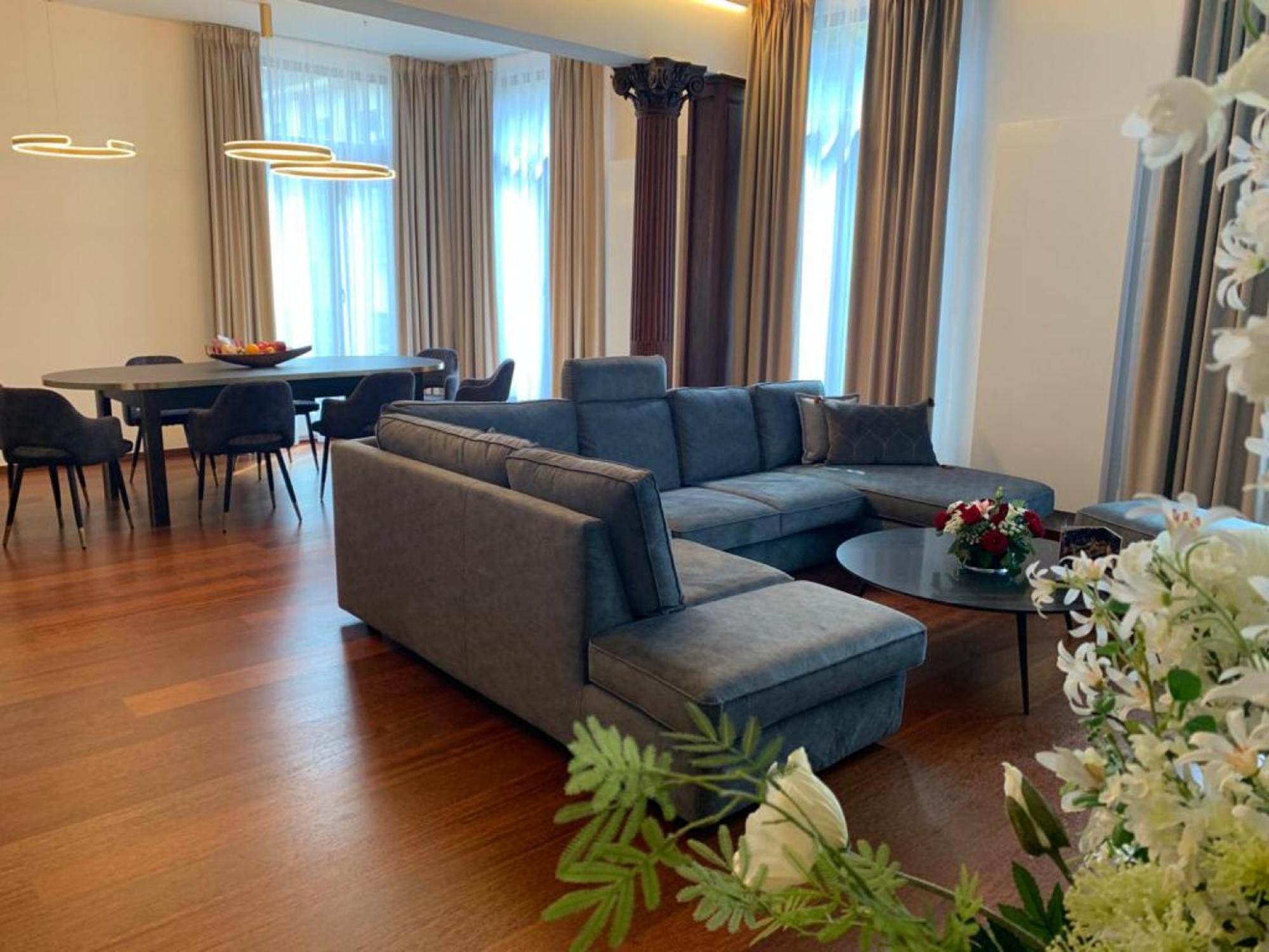 Botanique Suites Airbnb, Antwerp Exterior photo