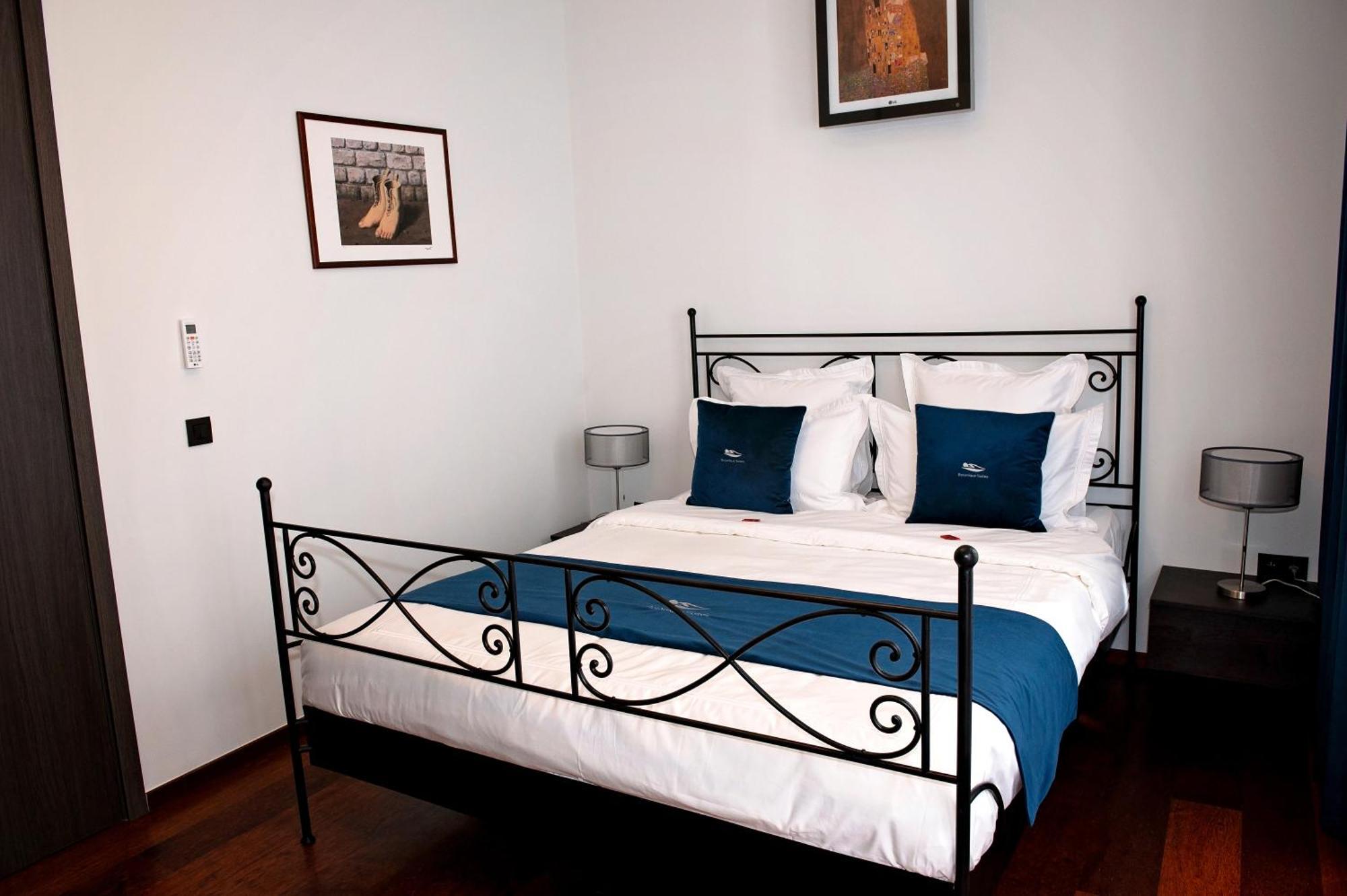 Botanique Suites Airbnb, Antwerp Exterior photo
